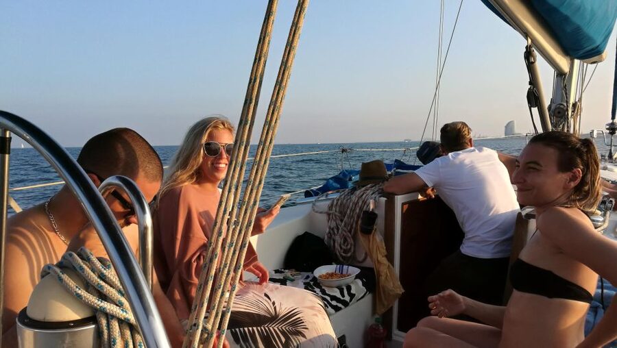 Barcelona: Sailing Trip with Drinks and Snacks - The landmarks you see from the sea (and why they look better that way)