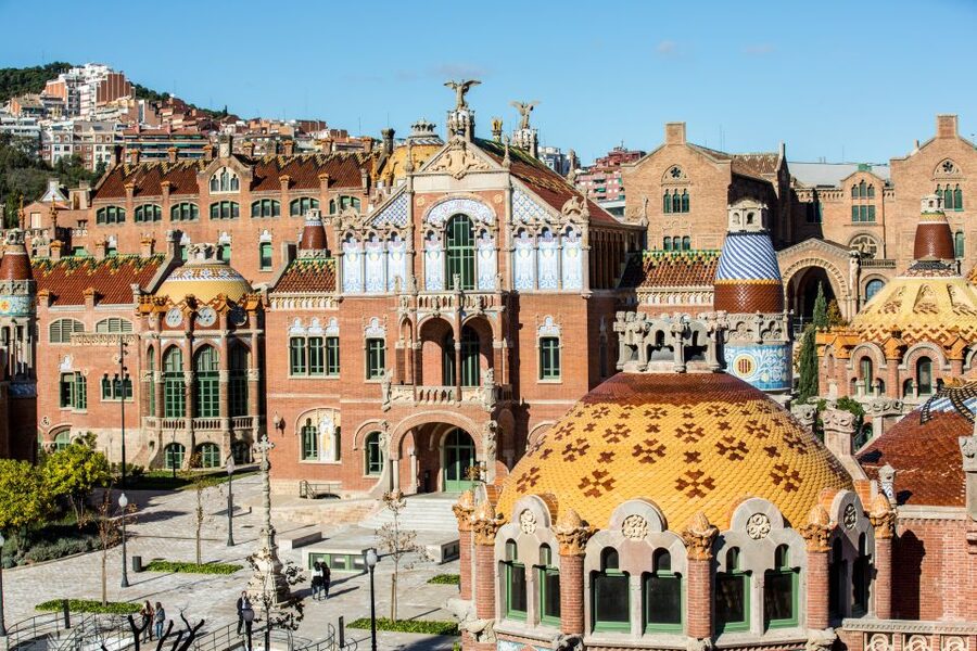 Barcelona: Sant Pau Recinte Modernista Entry Ticket - Gardens and courtyards: the quiet, cool break you will notice