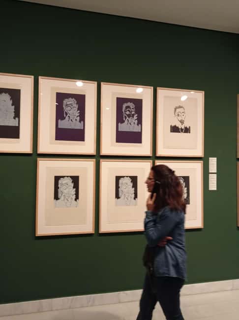 Barcelona: Skip-the-Line Guided Tour of the Picasso Museum - Small group size, radio system, and what that means for comfort