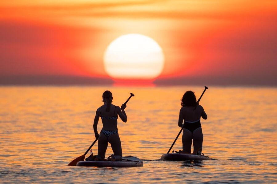Barcelona: Sunrise Paddleboarding with Instructor and Photos - Who this experience is best for, and who should think twice