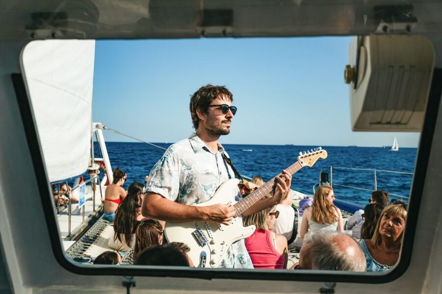 Barcelona: Sunset Catamaran Cruise with Live Music - FAQ