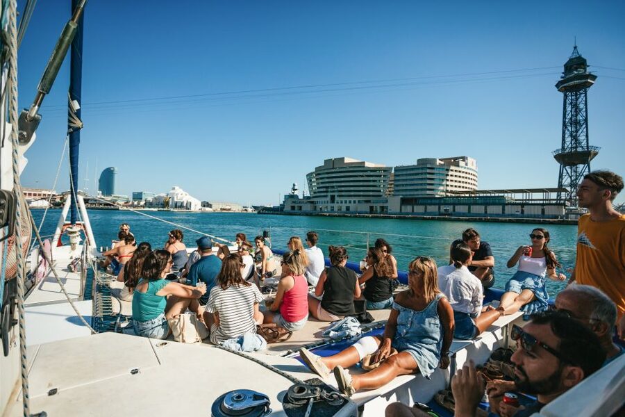 Barcelona: Sunset Catamaran Cruise with Live Music - Drinks at the Bar: What You Get for the $33 Price