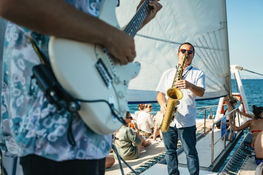 Barcelona: Sunset Catamaran Cruise with Live Music - Nets Over the Water: The Relaxing Spot You’ll Actually Use