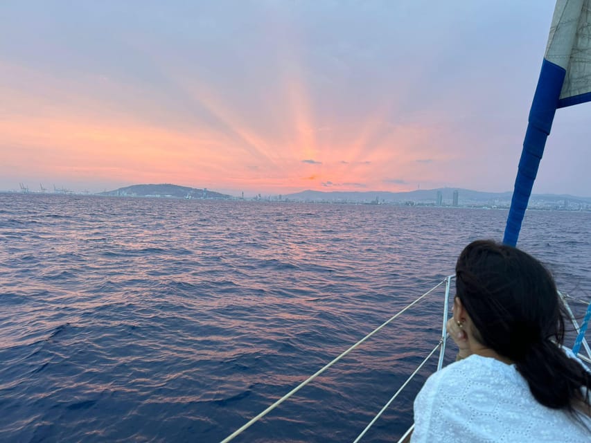 Barcelona: Sunset Sailboat Cruise with Drinks and Snacks - Drinks and snacks onboard, and why the inclusions matter