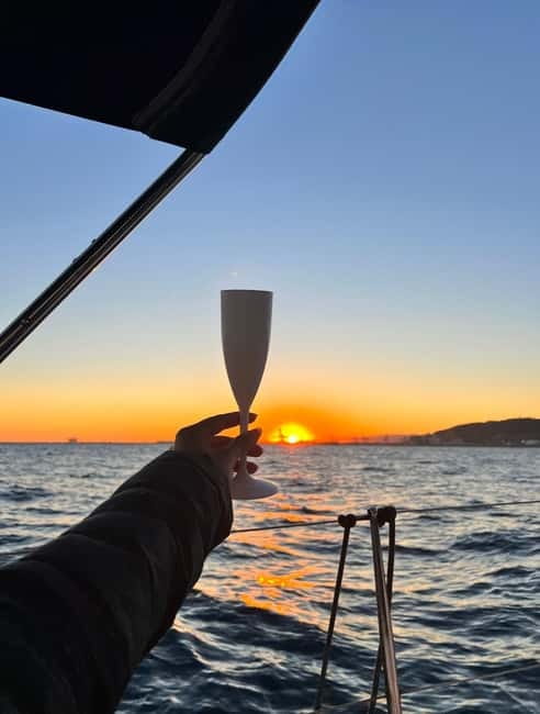Barcelona: Sunset Sailboat Cruise with Open Bar and Snacks - Why a Barcelona sunset sail feels worth your time