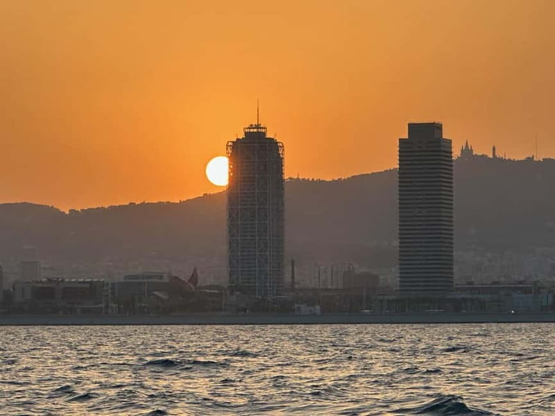 Barcelona: Sunset Sailboat Cruise with Open Bar and Snacks - Timing tips so you catch the best colors