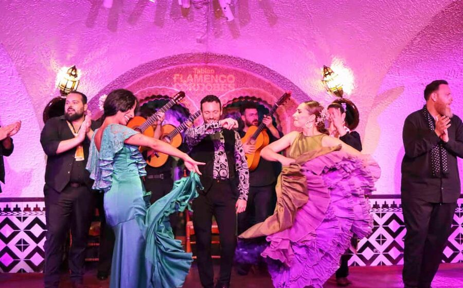 Barcelona: Tablao Flamenco Cordobes with Food/Drink Options - The Artists and The Guitar Parts You Will Actually Remember
