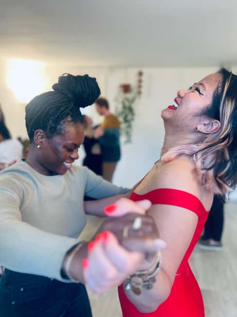 Barcelona: Tango Lesson with Drinks and Video - Why This Tango Lesson Feels Right in Barcelona’s Born
