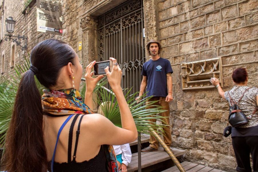 Barcelona Tapas 3-Hour Bike Tour - Santa Eulalia and the 13th-Century Cathedral Moment