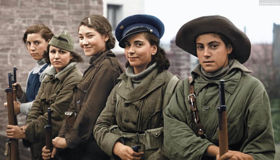 Barcelona: The Spanish Civil War Historical Walking Tour - Quick hits you will notice fast