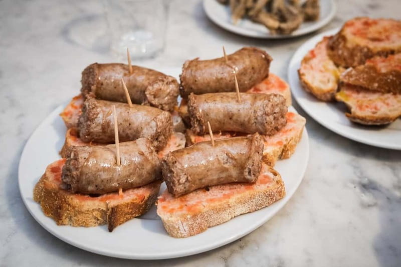 Barcelona: The Ultimate Local Tapas & Drinks Food Tour - Key highlights