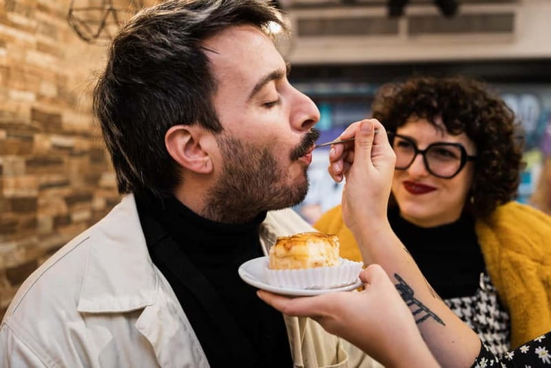 Barcelona: The Ultimate Local Tapas & Drinks Food Tour - Guides and pace: what stands out in real-world groups