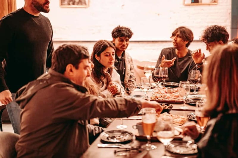 Barcelona: Tipsy Tapas & History Tour in the Gothic Quarter - Fixed menu with dietary options: what that means for you