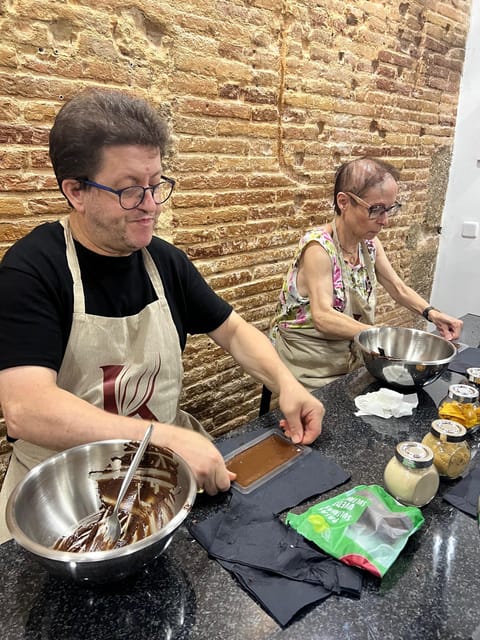 Bean to Bar Chocolate Workshop in Barcelona - What the 2 hours feels like on the ground