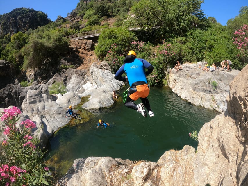 Benahavís: Canyoning Guided Tour at Guadalmina River - Getting kitted out: wetsuit, harness, helmet, and safety mindset
