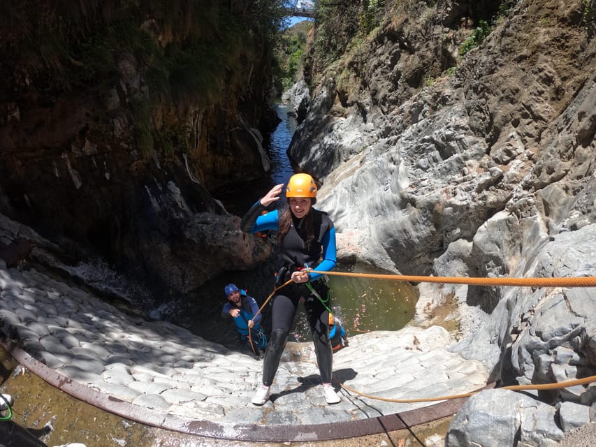 Benahavís: Canyoning Guided Tour at Guadalmina River - Meeting point and the van ride that sets your pace