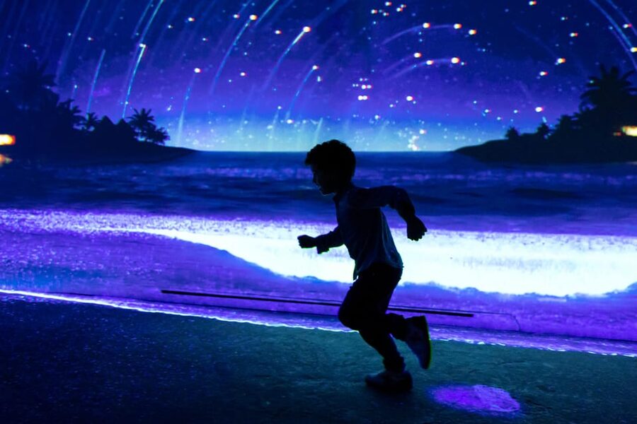 Benalmadena Aquarium Visit - The walk-through route: Mediterranean to the shark tunnel to Amazonia