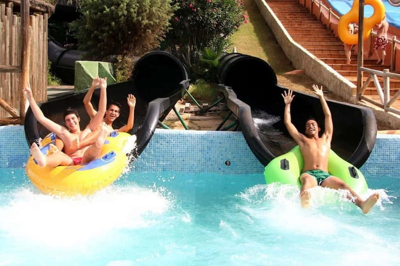 Benidorm: Aqualandia Entry w/Optional Mundomar Combo Ticket - Timing and queues: what to expect in peak Benidorm heat