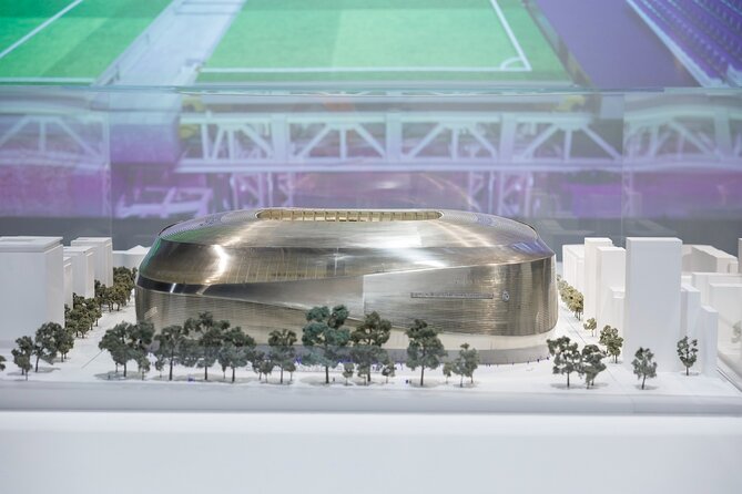 Bernabeu Stadium & Real Madrid Museum Guided Tour - Souvenirs, photos, and shopping inside the official store