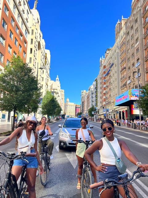 Best of Madrid: 3-Hour Guided Bike Tour in Small Groups - Where it starts: Rent and Roll Madrid and getting geared up