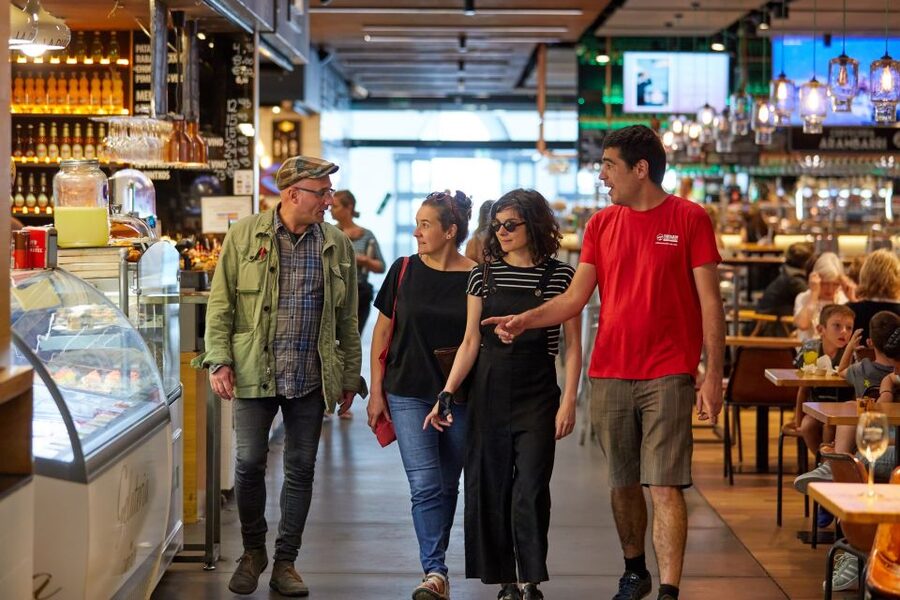 Bilbao: Exclusive Food & Wine Tasting Tour with Local Guide - Tips to order and eat smoothly (without trying to act like a pro)