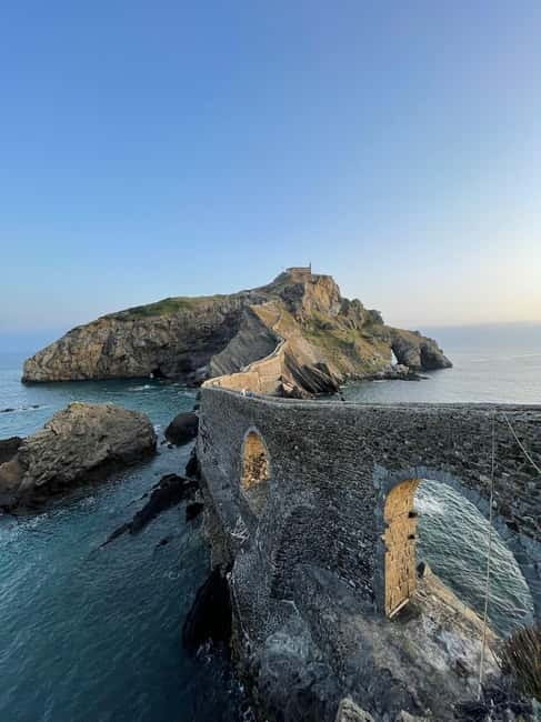 Bilbao: Gaztelugatxe, Bermeo, Mundaka, Gernika, & Wine Tour - San Juan de Gaztelugatxe, the Dragonstone walk with real sea views