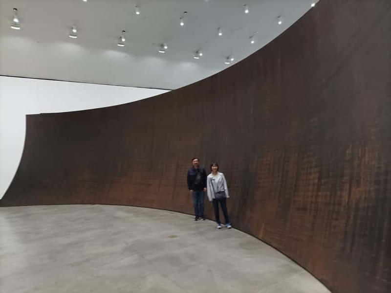 Bilbao: Guggenheim VIP Experience. Small Group. Expert Guide - Price and value: what $89 buys you in the real world
