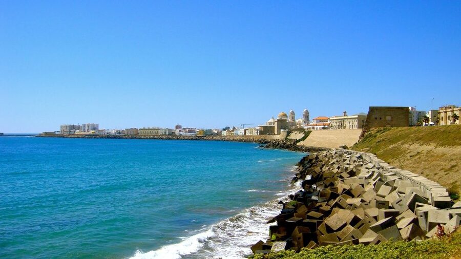 Cadiz: City Bike Tour - What to bring (and what to avoid) for a smoother ride