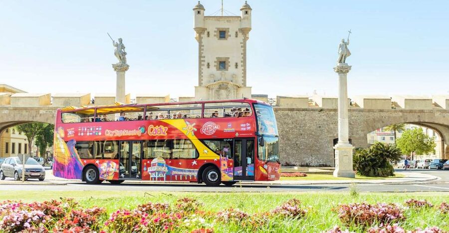 Cadiz: City Sightseeing Hop-On Hop-Off Bus Tour - Getting Your Bearings at Av. del Puerto (and why that matters)
