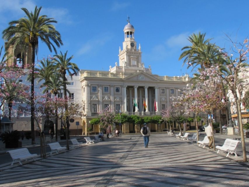 Cadiz: Guided City Tour - El Pópulo Roman neighborhood, where the past feels close