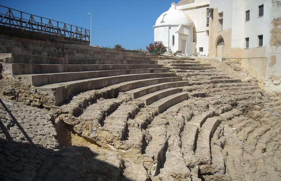 Cadiz: Medieval Tour - Almohad Walls and Medieval Cádiz: The Walled Quarter Feeling