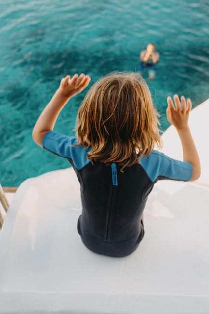 Cala'n Bosc: 3.5-Hour South Coast Sightseeing Boat Trip - Food, Drinks, and Staying Energized During the Cruise