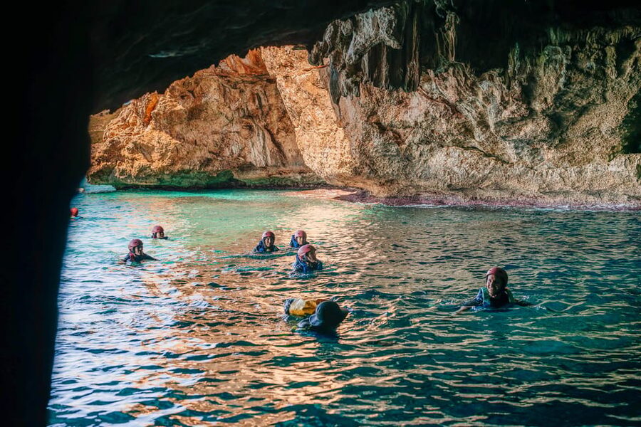 Cala Varques: Guided Sea Caves Kayak & Snorkeling Expedition - Meeting at Cala Romantica and the 15-minute safety briefing at Estany d’en Mas