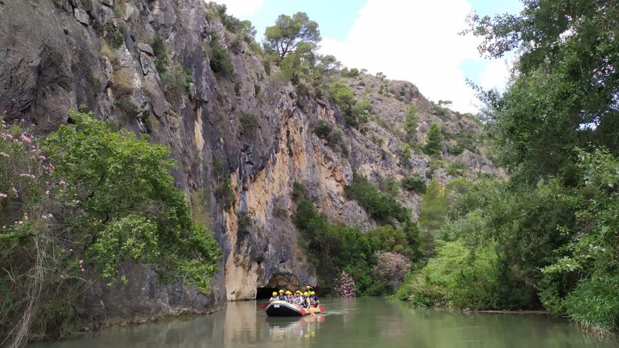 Calasparra: Almadenes Canyon Rafting with Caves and Rock Art - The calm Segura River rafting, with real canyon biodiversity