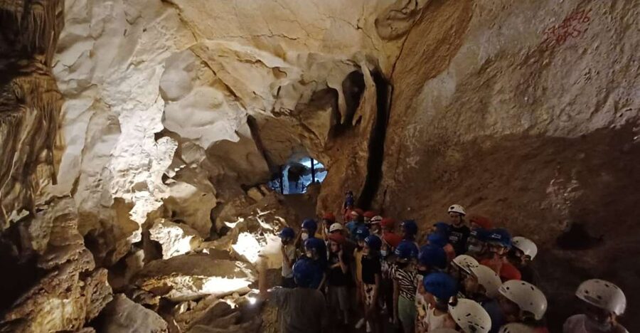 Calasparra: Cueva del Puerto Entry Ticket with Guided Tour - The 15-million-year galleries: how the walking route becomes the story