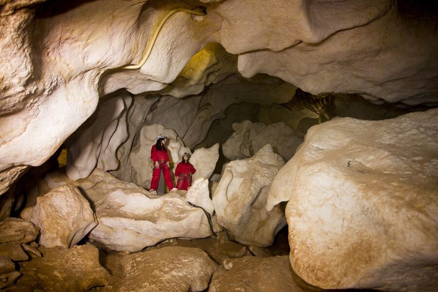 Calasparra: Cueva del Puerto Entry Ticket with Guided Tour - That Antoni Gaudí gallery you won’t expect in a cave