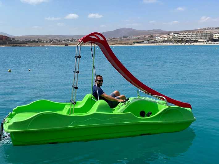 Caleta de Fuste: Pedalo with slide rental - Where you check in at Castillo Port