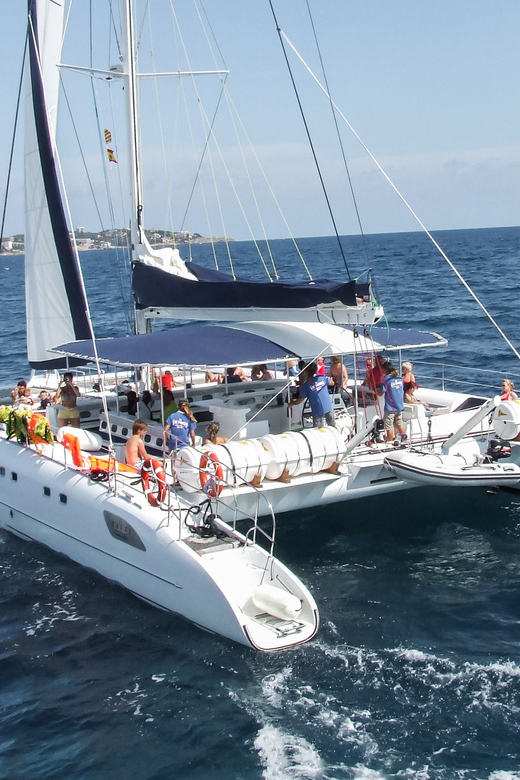 Cambrils: Costa Daurada Sail Catamaran Cruise - The free bar is a big part of the value
