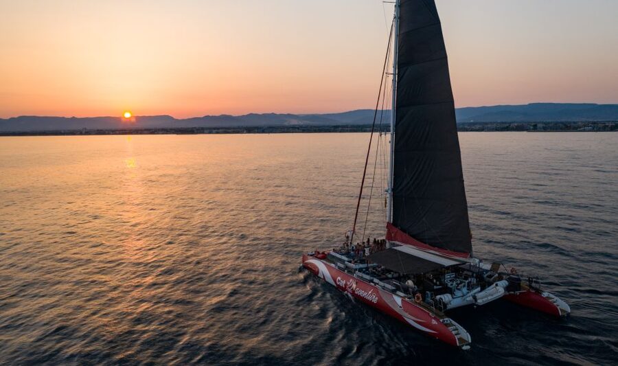 Cambrils: Sunset Catamaran Cruise & Drinks w/ Sunbed - Key Reasons This Sunset Cruise Works