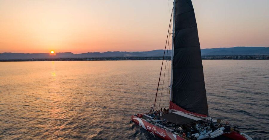 Cambrils: Sunset Catamaran Cruise & Drinks w/ Sunbed - The First 45 Minutes: Cruising Out to the Costa Dorada Coastline