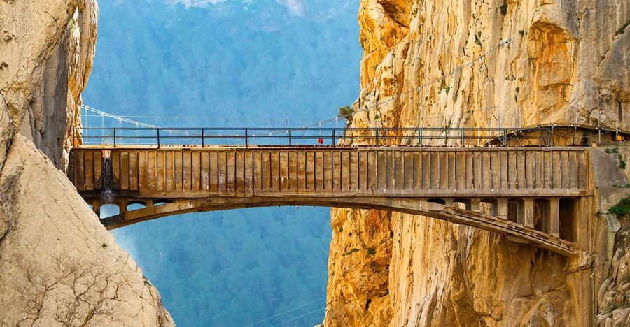 Caminito del Rey: Entry Ticket - The Start Process: Shuttle to Visitor Center, Tunnel Walk, Then the Control Booth
