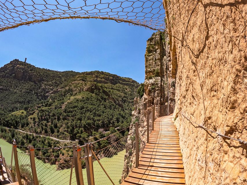 Caminito del Rey: Entry Ticket and Guided Tour - The Route in Real Life: From the Start to the Narrowest Point