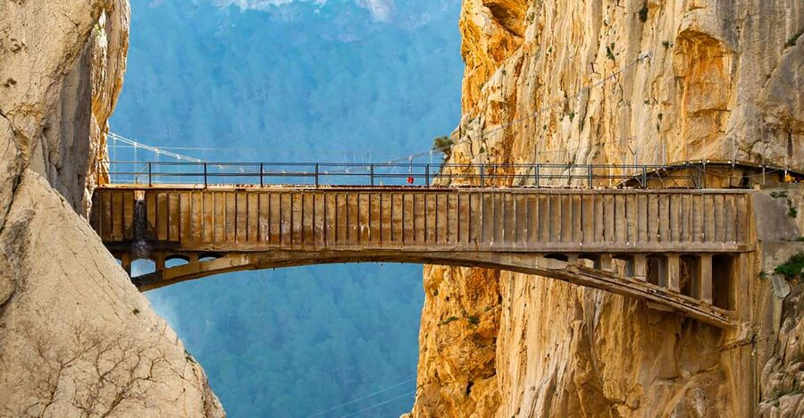 Caminito del Rey: Entry Ticket and Guided Tour - How to Manage the One-Way Ending in El Chorro