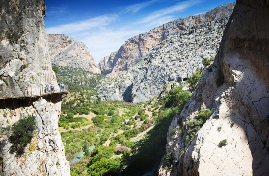 Caminito Del Rey From Málaga: Round-Trip Bus + Tour with Official Guide - Timing and Pacing: Why the 7-Hour Plan Works
