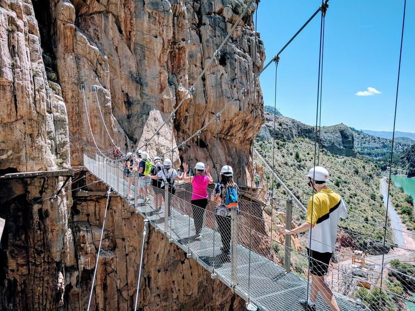 Caminito del Rey: Guided Hiking Tour with Entrance Tickets - Entering El Chorro Gorge: the views and the feeling of height