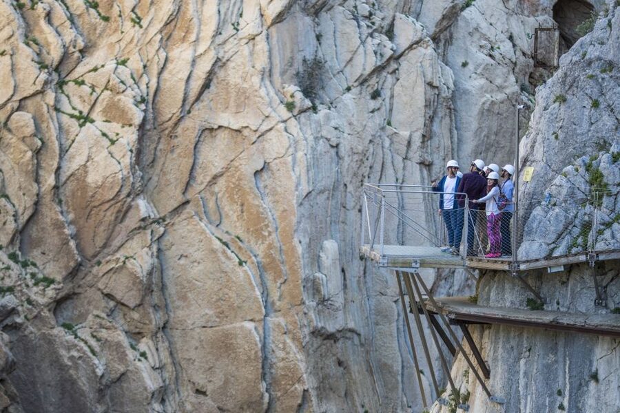 Caminito del Rey: Guided Hiking Tour with Entrance Tickets - Getting back after the gorge: the part people overthink