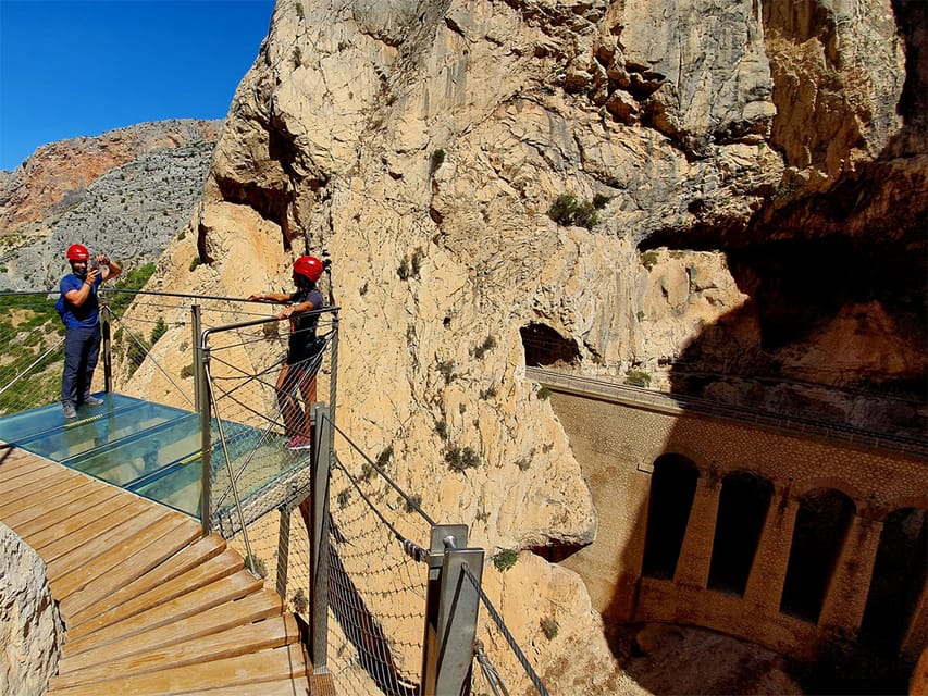 Caminito del Rey Guided Tour & Welcome Pack from Málaga - Meeting point at ALORATUR and setting yourself up for a smooth start