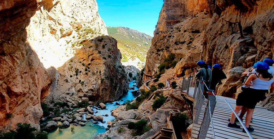 Caminito del Rey Guided Tour & Welcome Pack from Málaga - What the welcome pack usually covers, and what you still need to bring