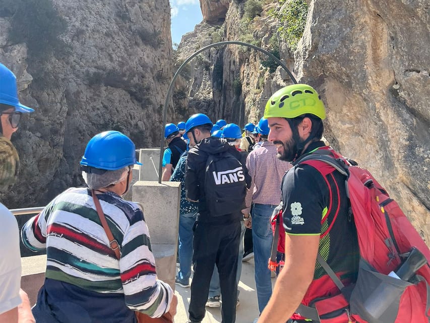 Caminito del Rey Guided Tour & Welcome Pack from Málaga - Safety rules and who should skip this day trip