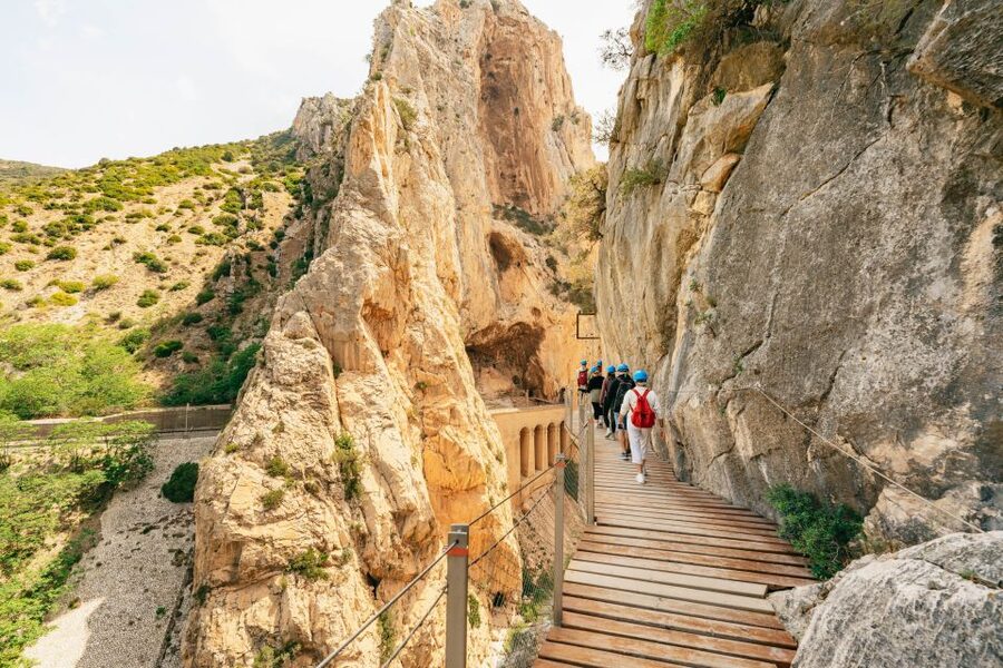 Caminito del Rey: Tickets, Guided Tour, Shuttle & Water - Meeting at La Garganta: where the day starts (and why it’s easier than you think)